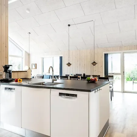 Merita - 600m From The Sea By Interhome *